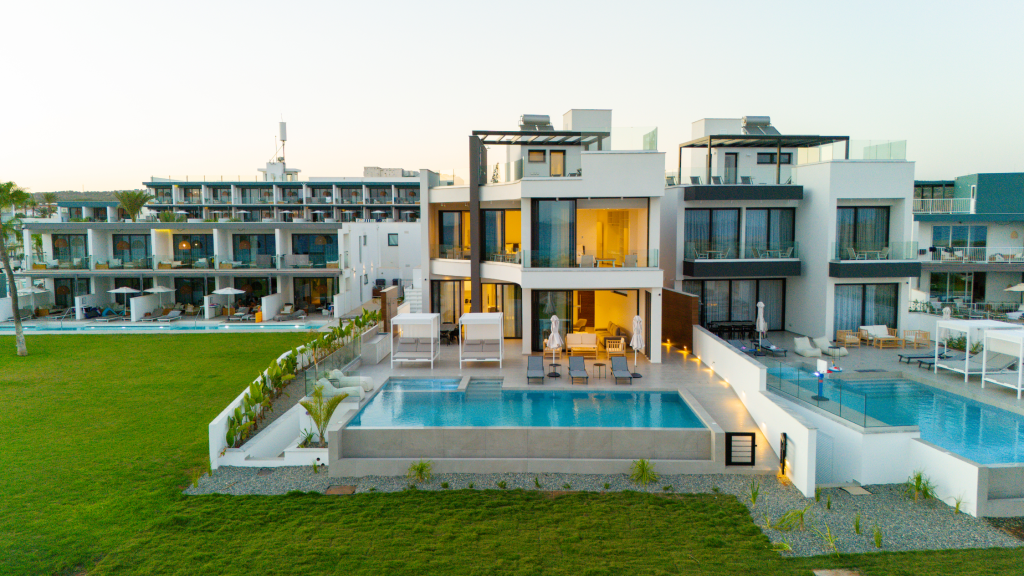 Aqua Beachfront Villas #1