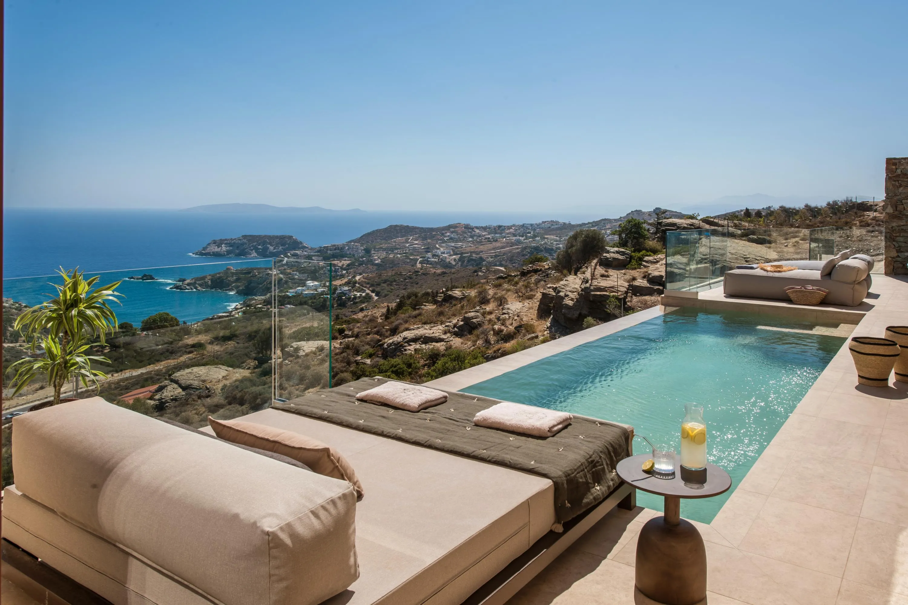 Alta Vista Villas is approved by the Greek Tourism Organization & managed by "etouri vacation rental management"