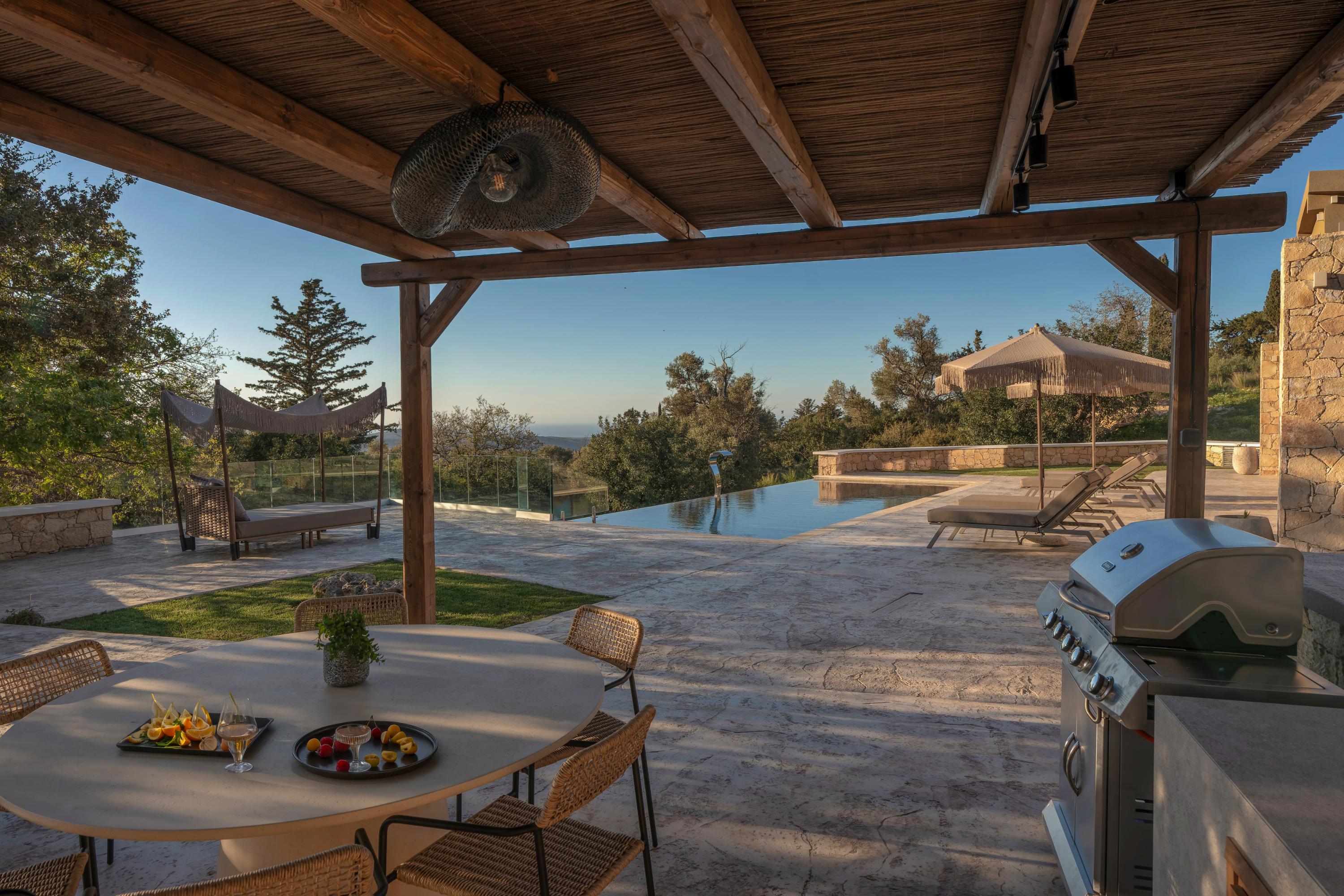 Sunny Villa