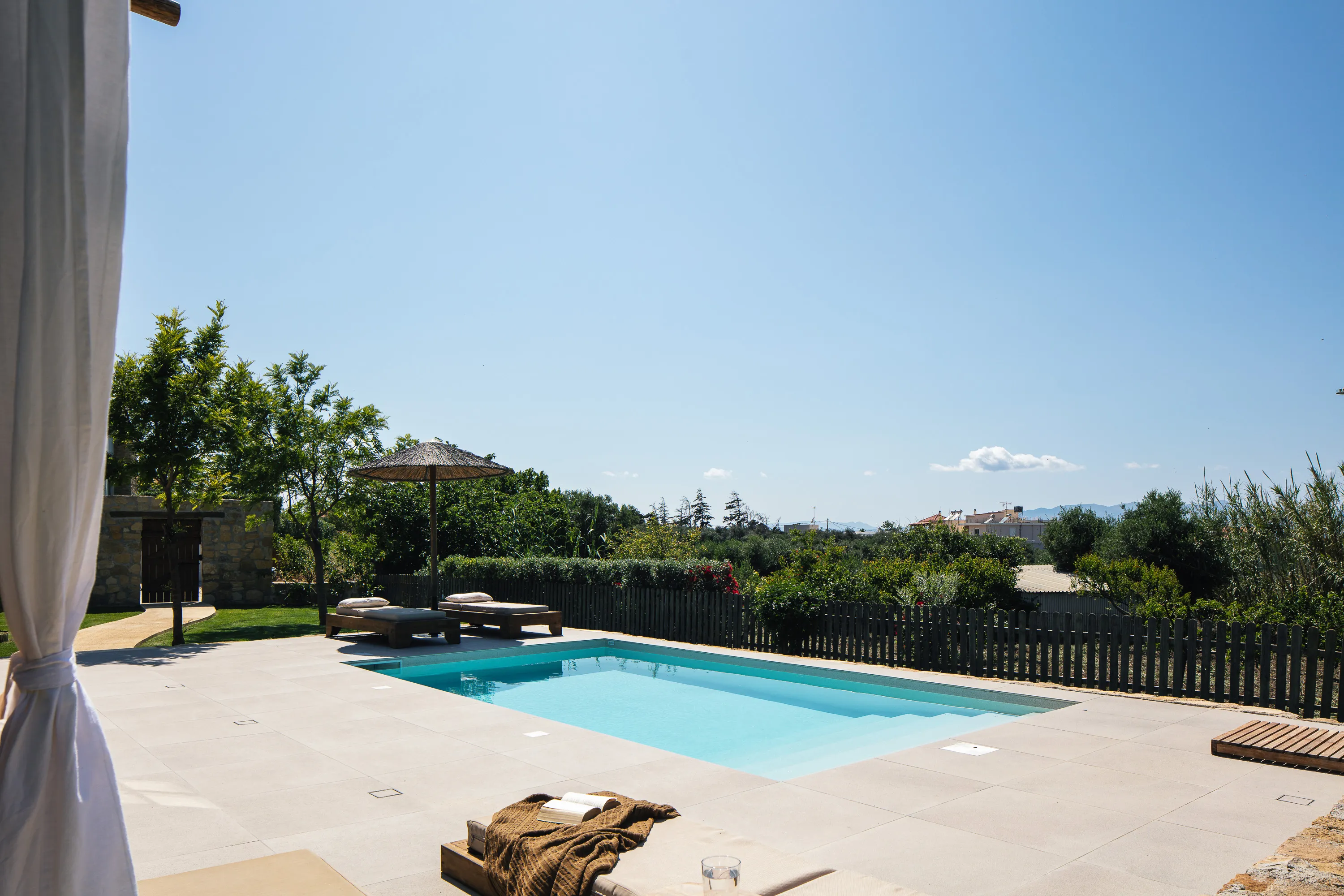 The pool can also be heated with an additional daily charge upon request!