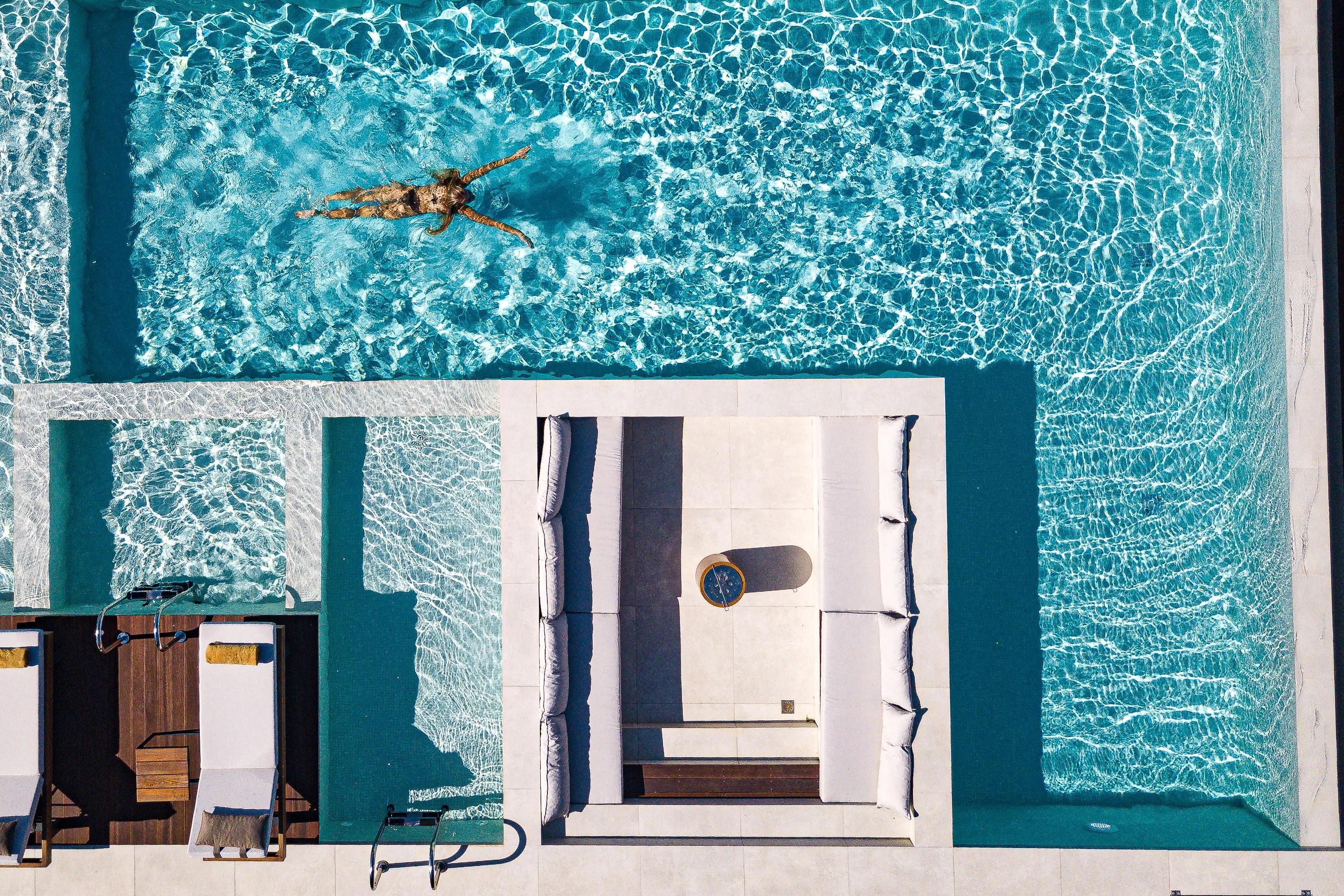 A 7 sq.m. children’s pool with 0,70 m depth, is also available