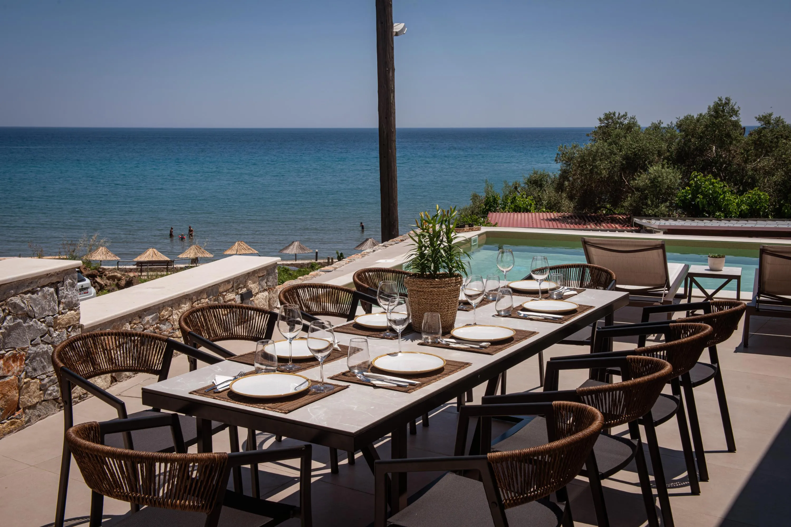 The dining area comfortably sets up to 10 guests