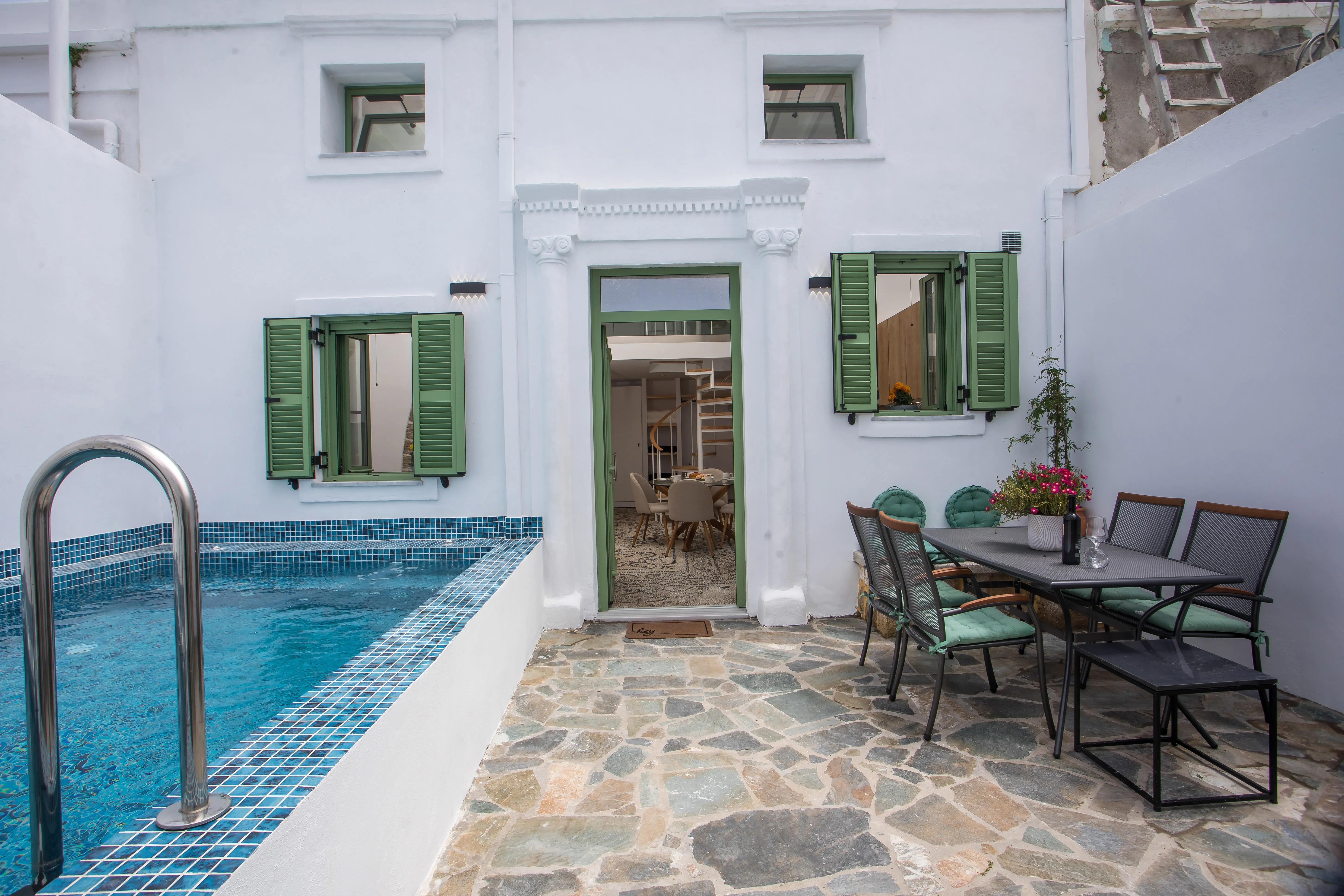 Nouvelle15 Cozy House with Pool - 4