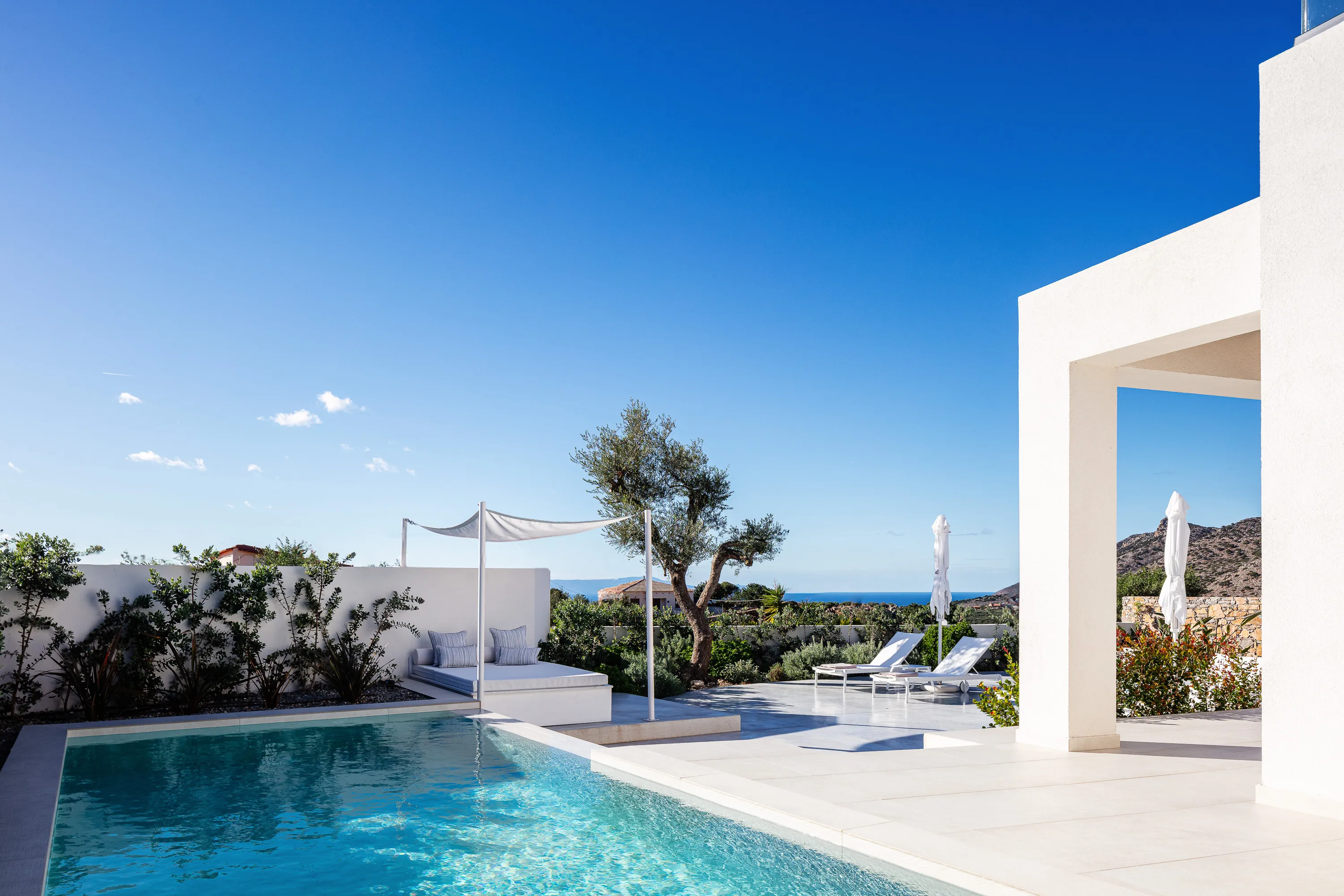 Villa Venetiko - Chic Hideaway with sea view, near Seitan Limania