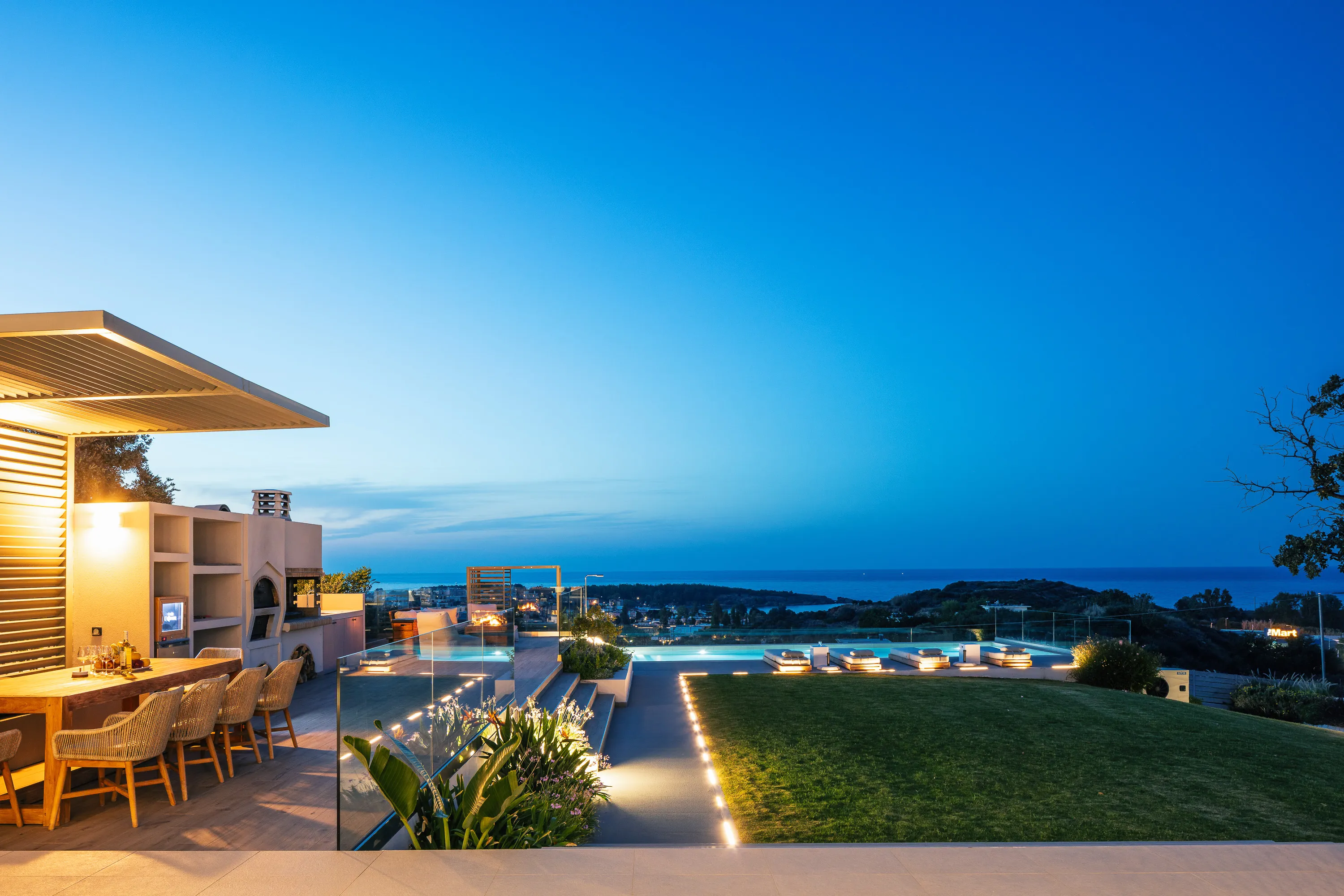 This newly built, sophisticated, modern villa enjoys a privileged location close to beautiful beaches and amenities.
