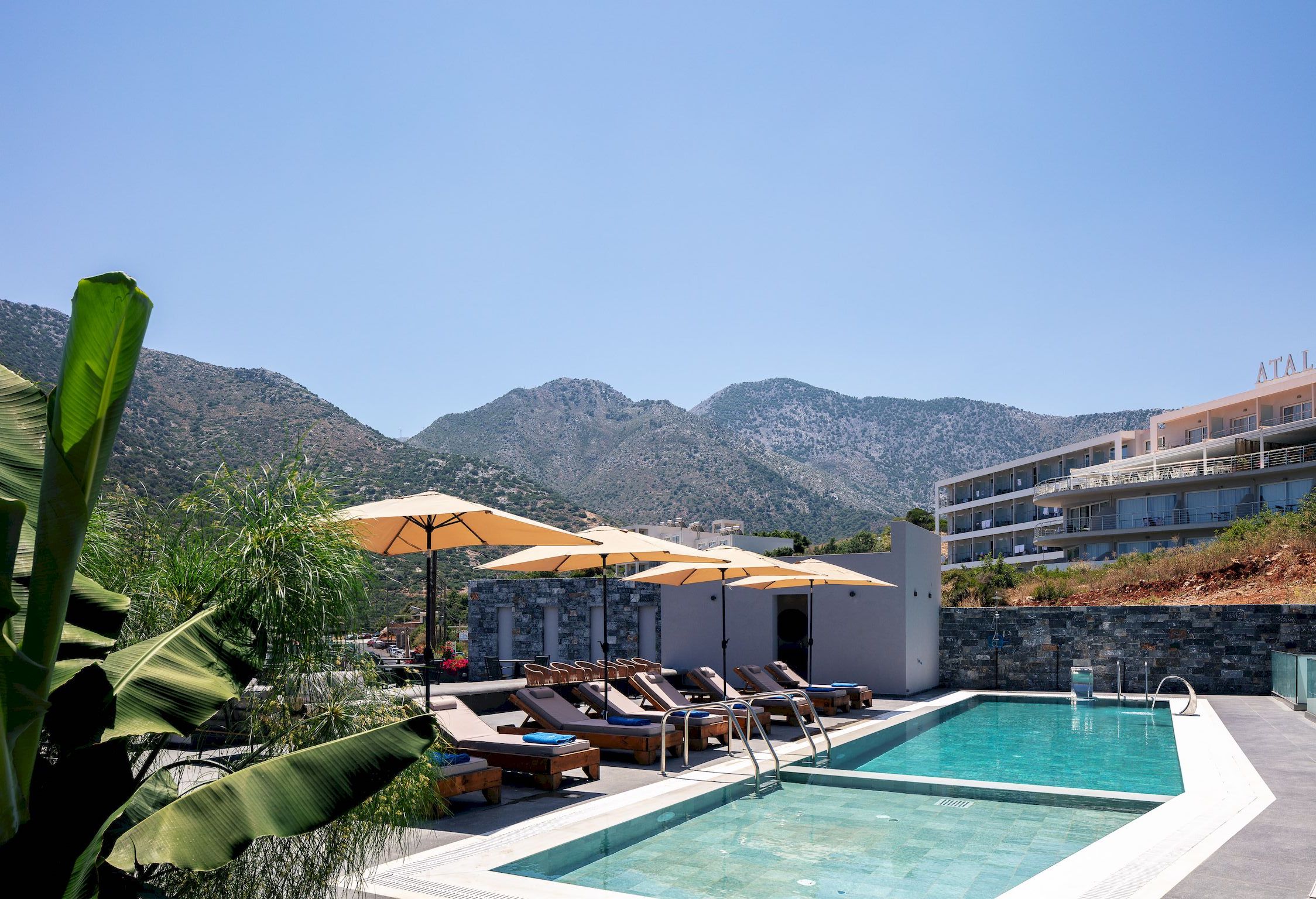 Isla Villas and Suites