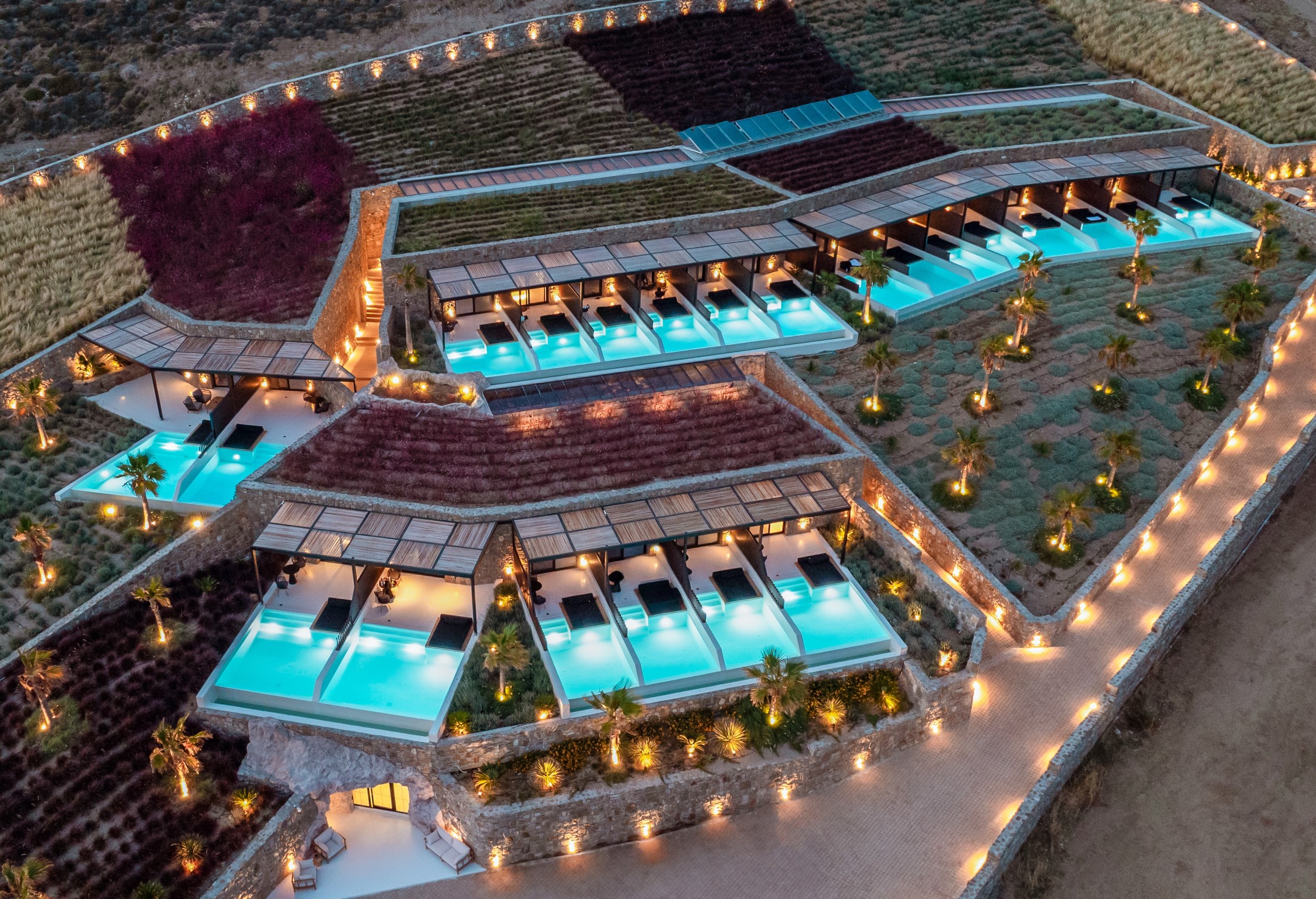Ftelia Black Villas