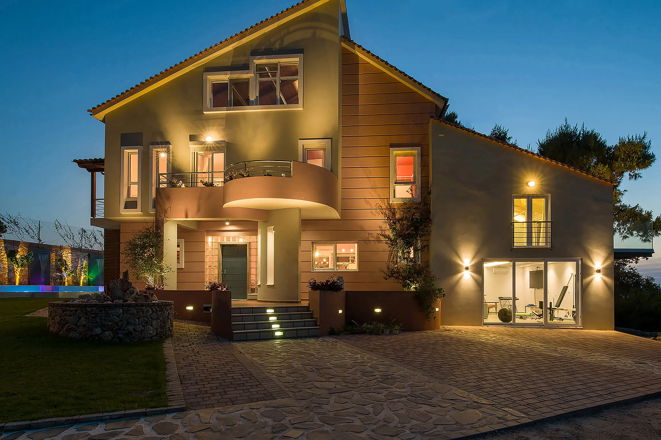 Enjoy tranquillity, comfort and luxuriousness in Villa Casa Di Goya!