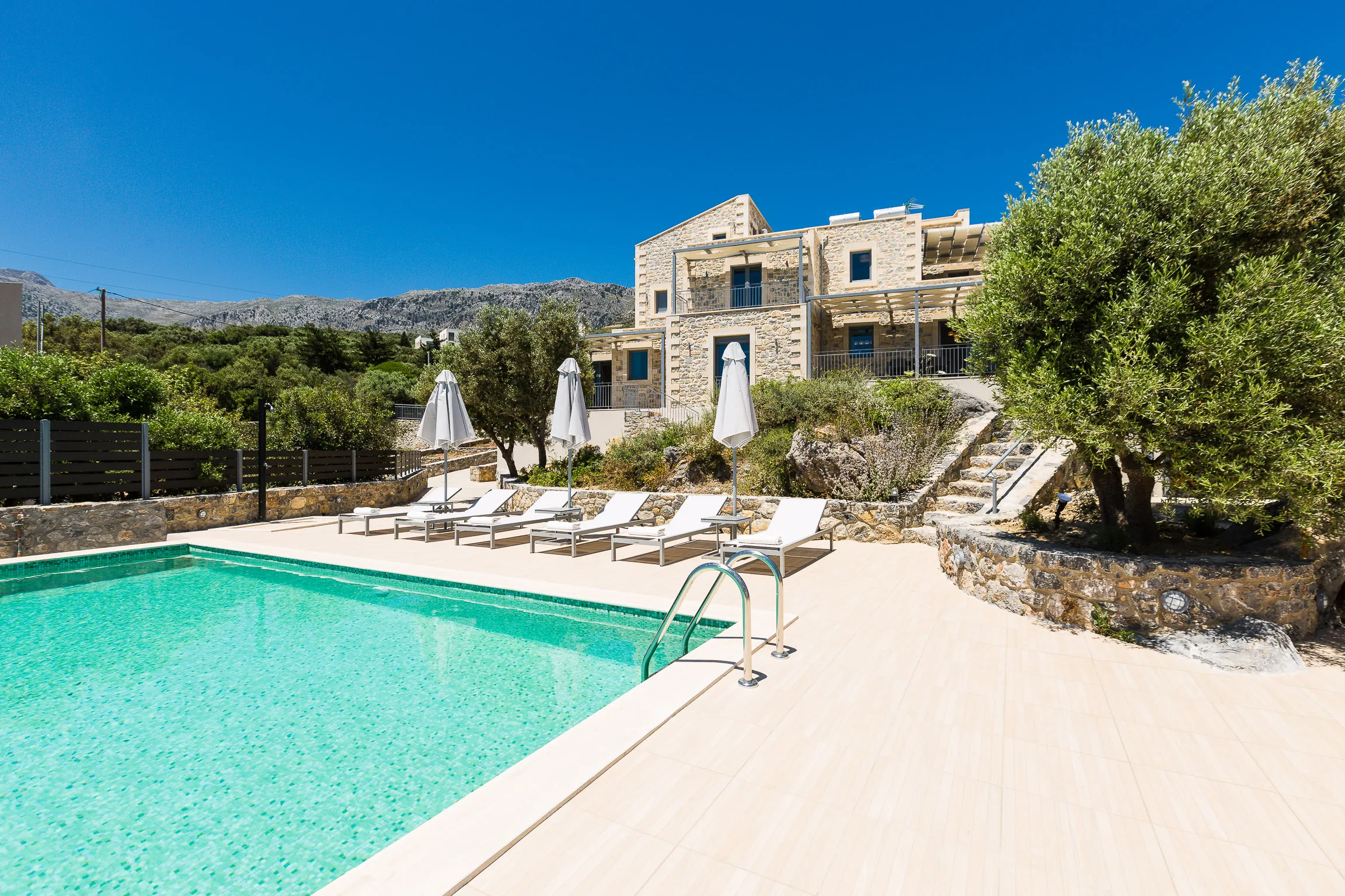 Villa Stone Thromila - 4
