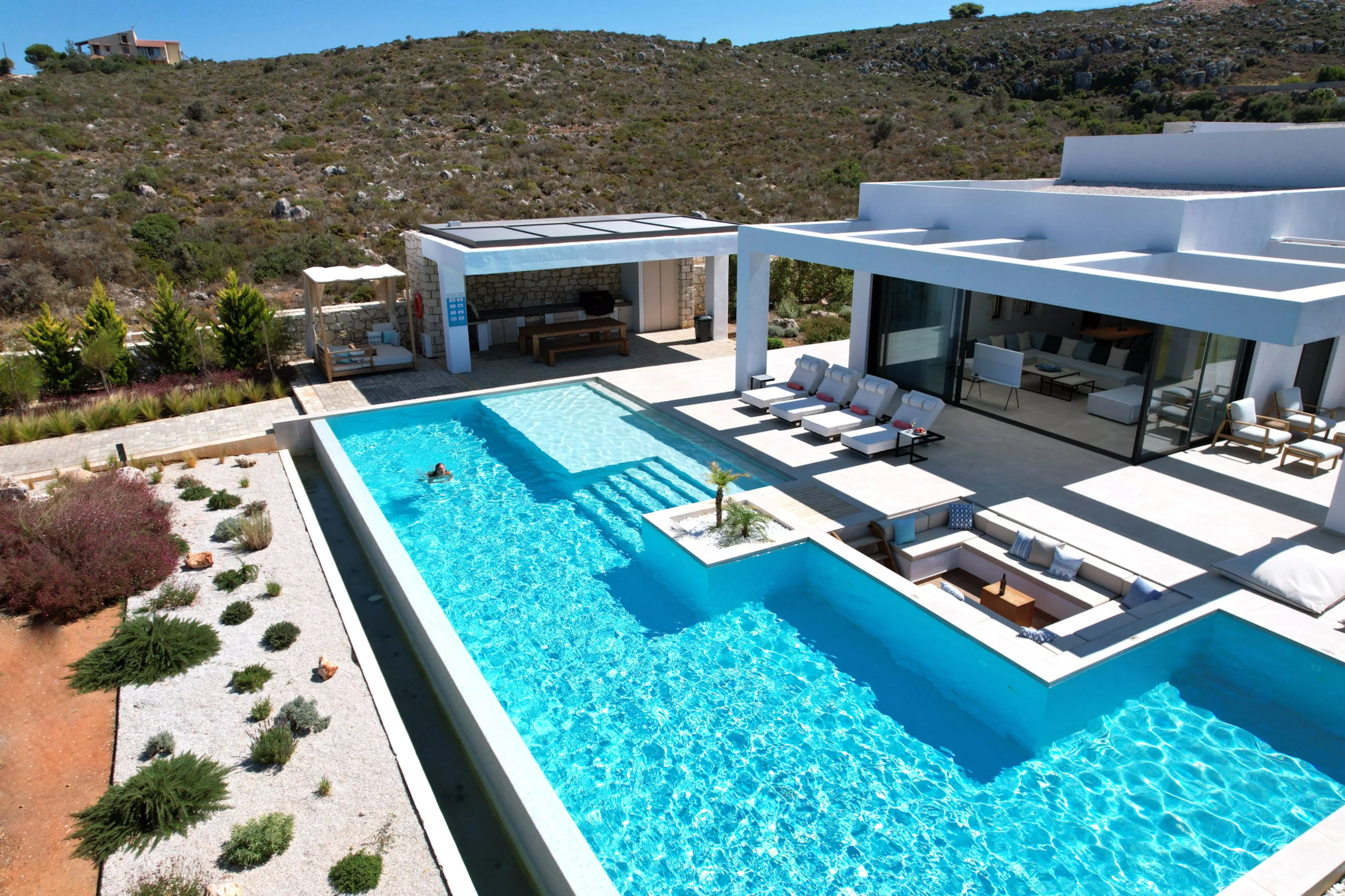 Private 118 sq.m. swimming pool.