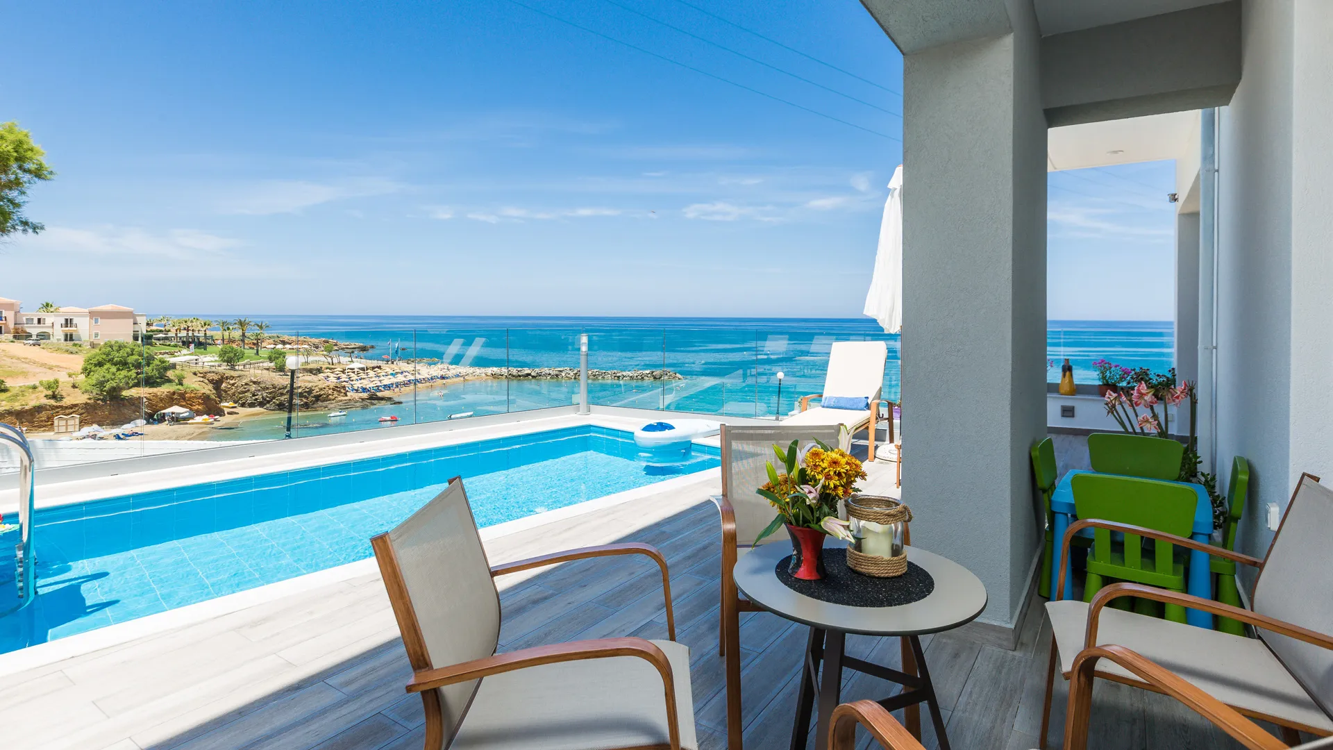 Several sitting areas are offered in the outdoor area, perfect for relaxing