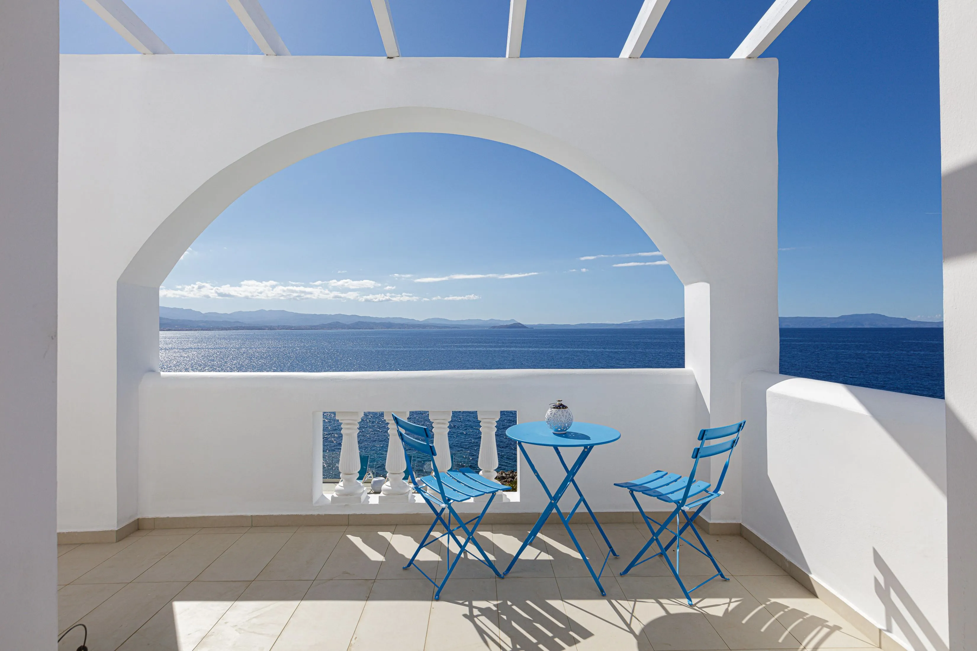 Enjoy your breakfast in this welcoming sunlit terrace.