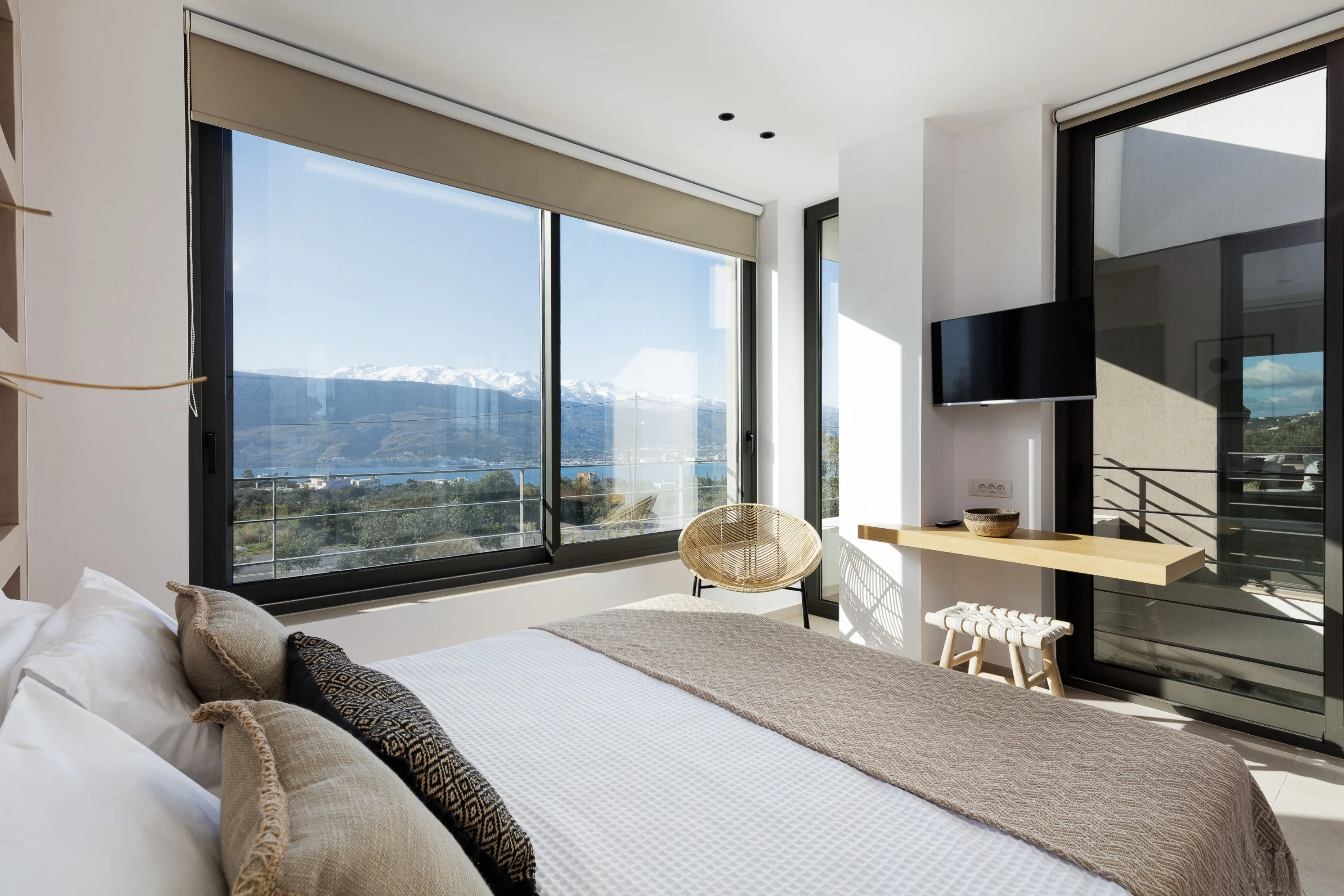 Queen-size bedroom with an en-suite bathroom located on the first floor!