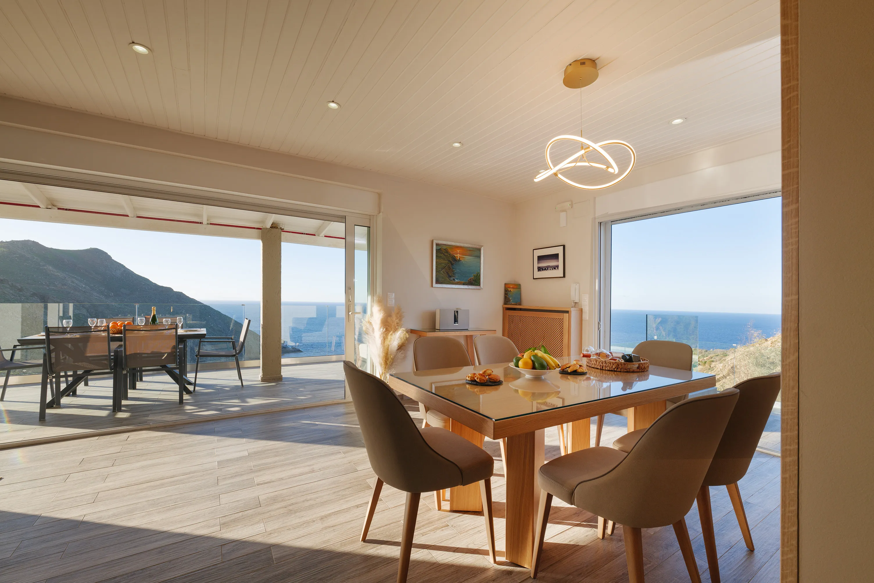 Dining and living area on the 1st floor and also direct exit to big Veranda