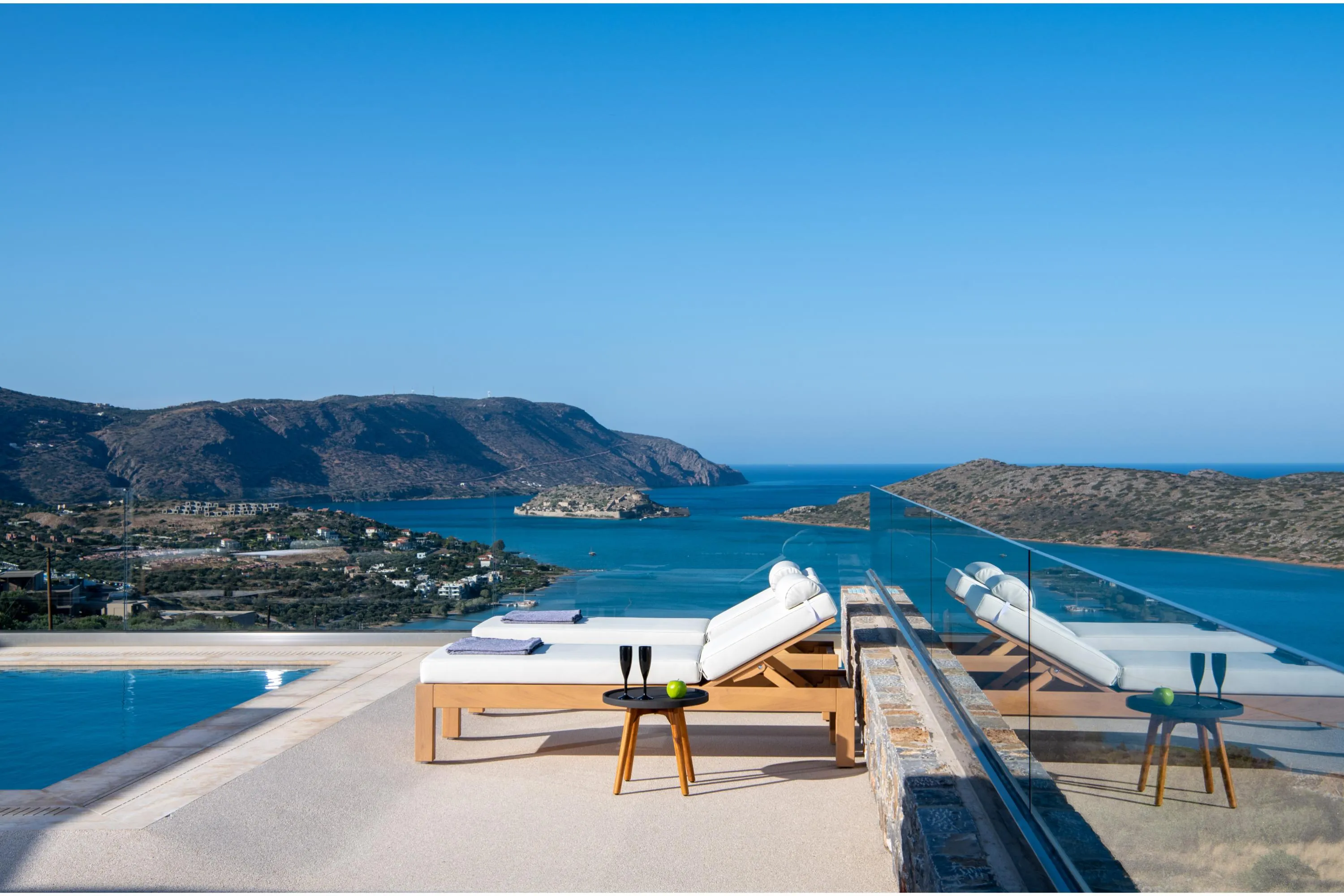 Mesmerizing sea view and comfortable sunbeds.