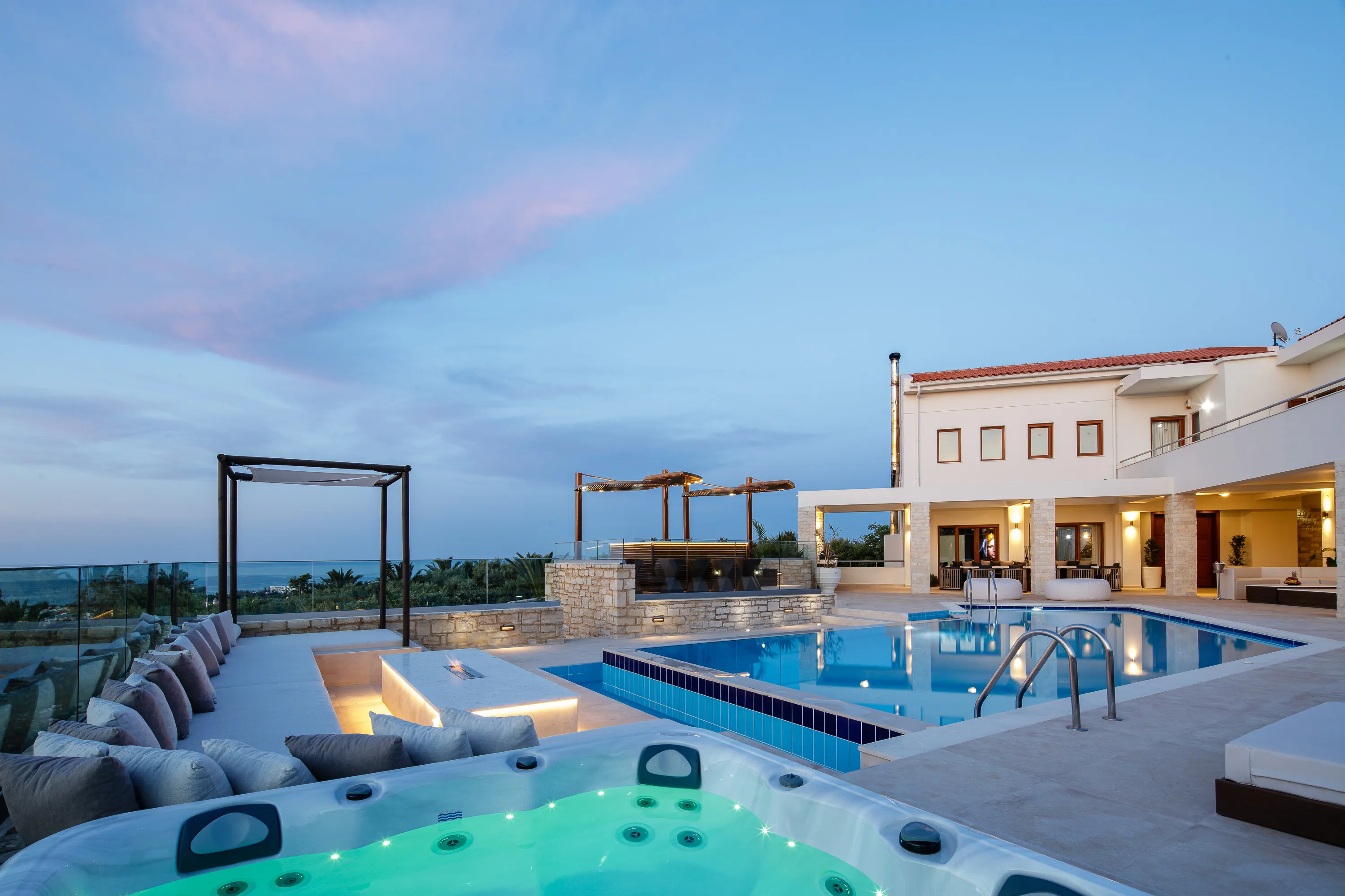 The villa is perfect for all types of travelers: large groups, couples traveling with family