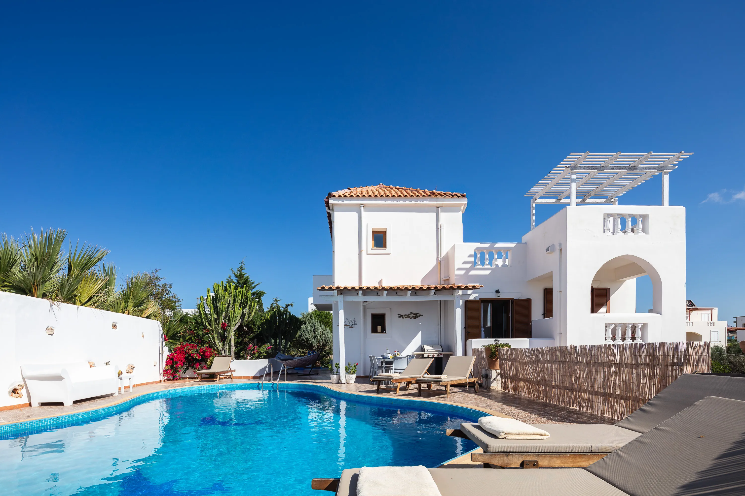 Villa Aliki offers 4 bedrooms and can accommodate up to 9 guests.