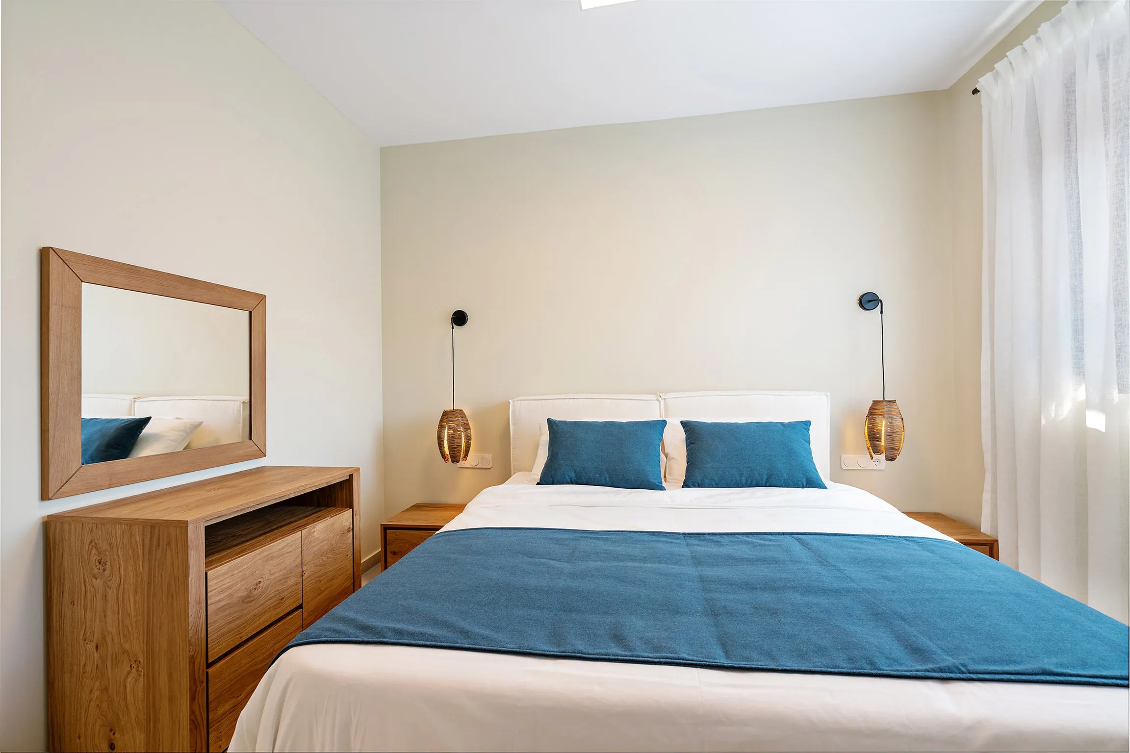 All bedrooms are sunny, airy and equipped with 32’’ HDTVs.
