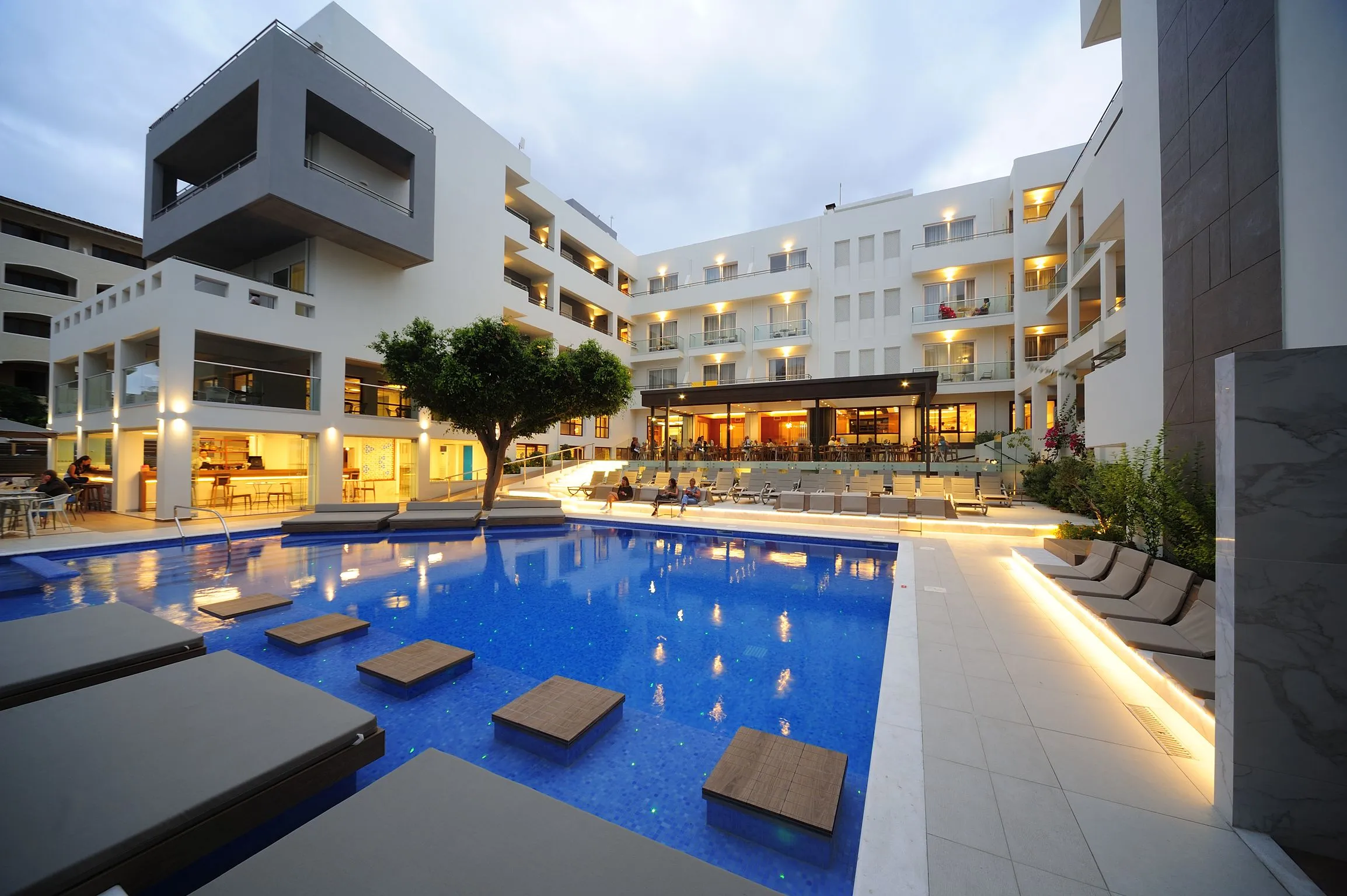 Atrium Ambiance Hotel