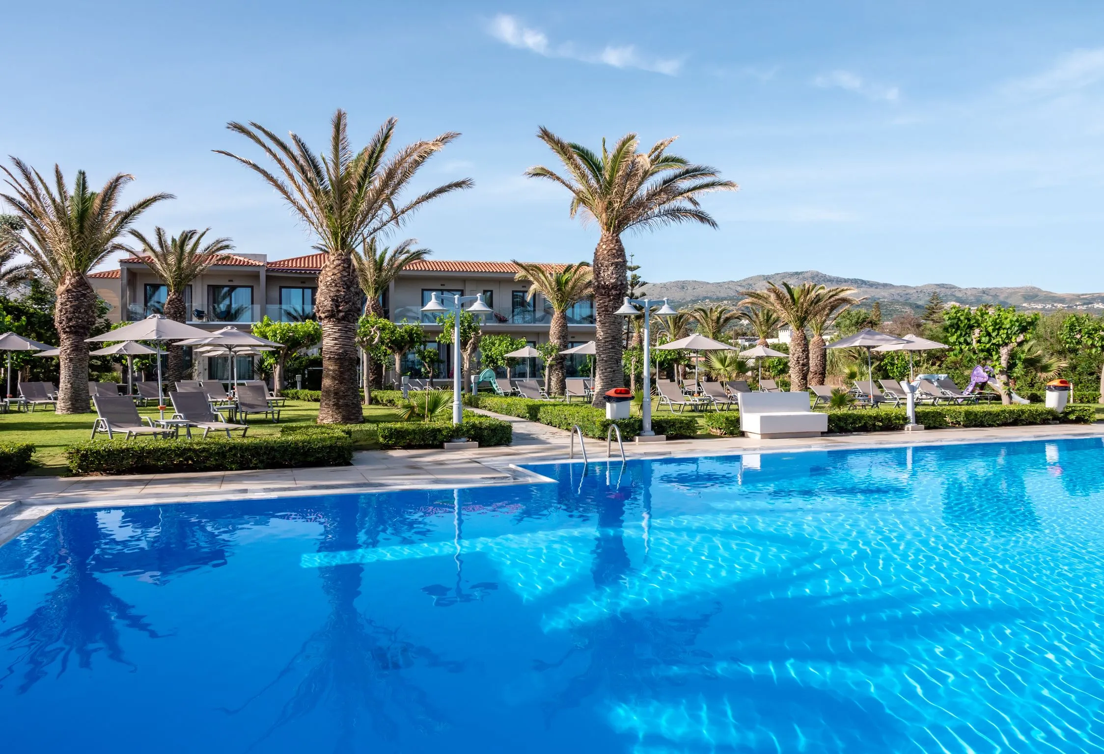 ENTHEON BY MARINOS BEACH