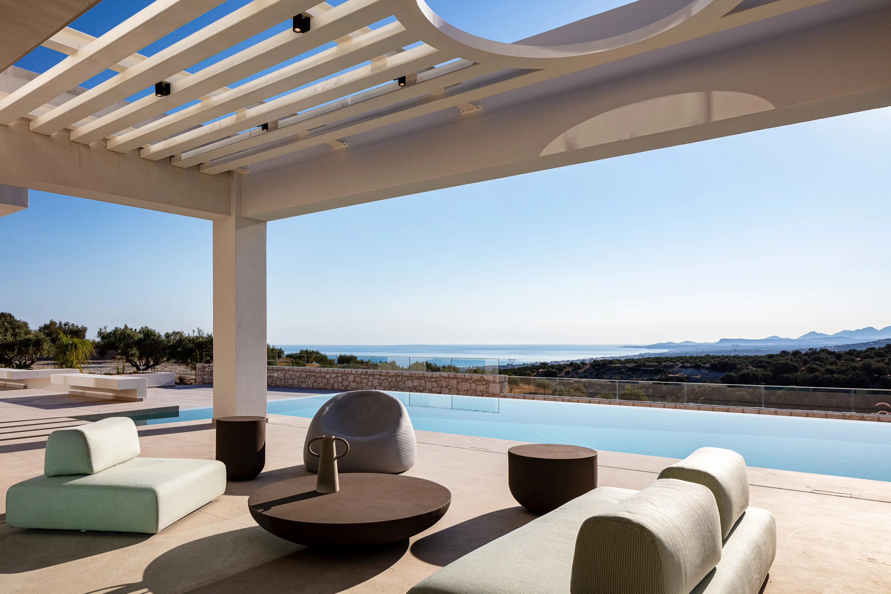 The outdoor area of Stella Cadente spans an impressive 1,040 sqm, creating an unparalleled sanctuary for relaxation and comfort.